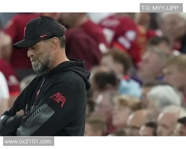 AC米兰与那不勒斯激战正酣比赛结果揭晓引发球迷热议